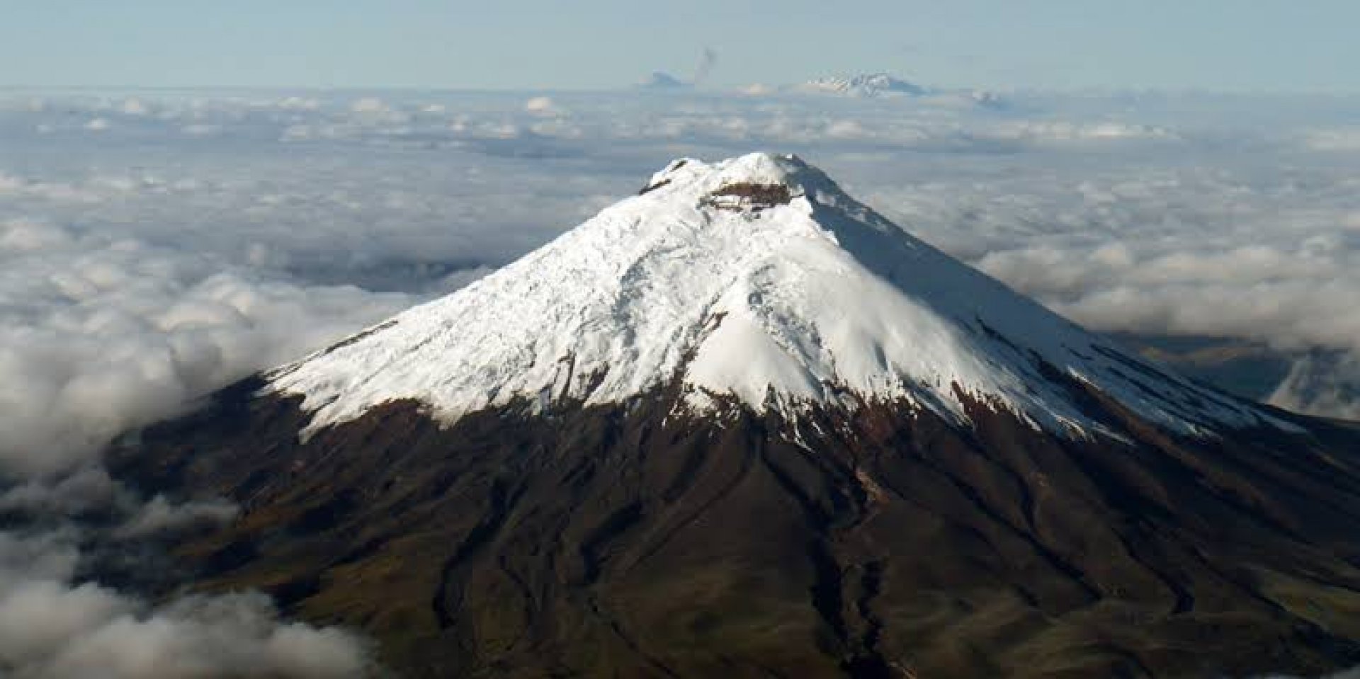 Principales volcanes en Ecuador. ¿Qué actividades existen?