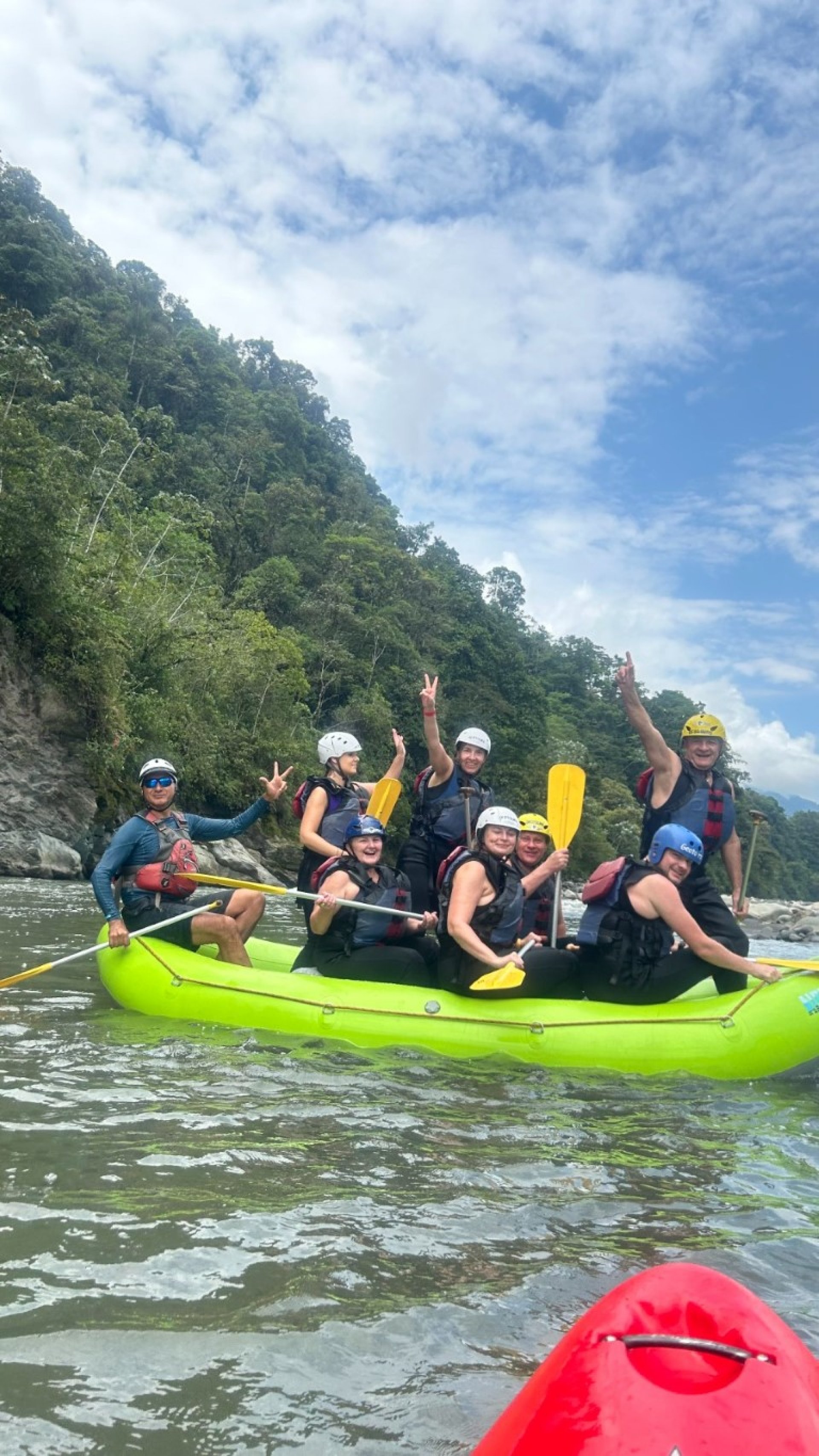  Foto Rafting Rio Pastaza Nivel III + IV - Baños de Agua Santa