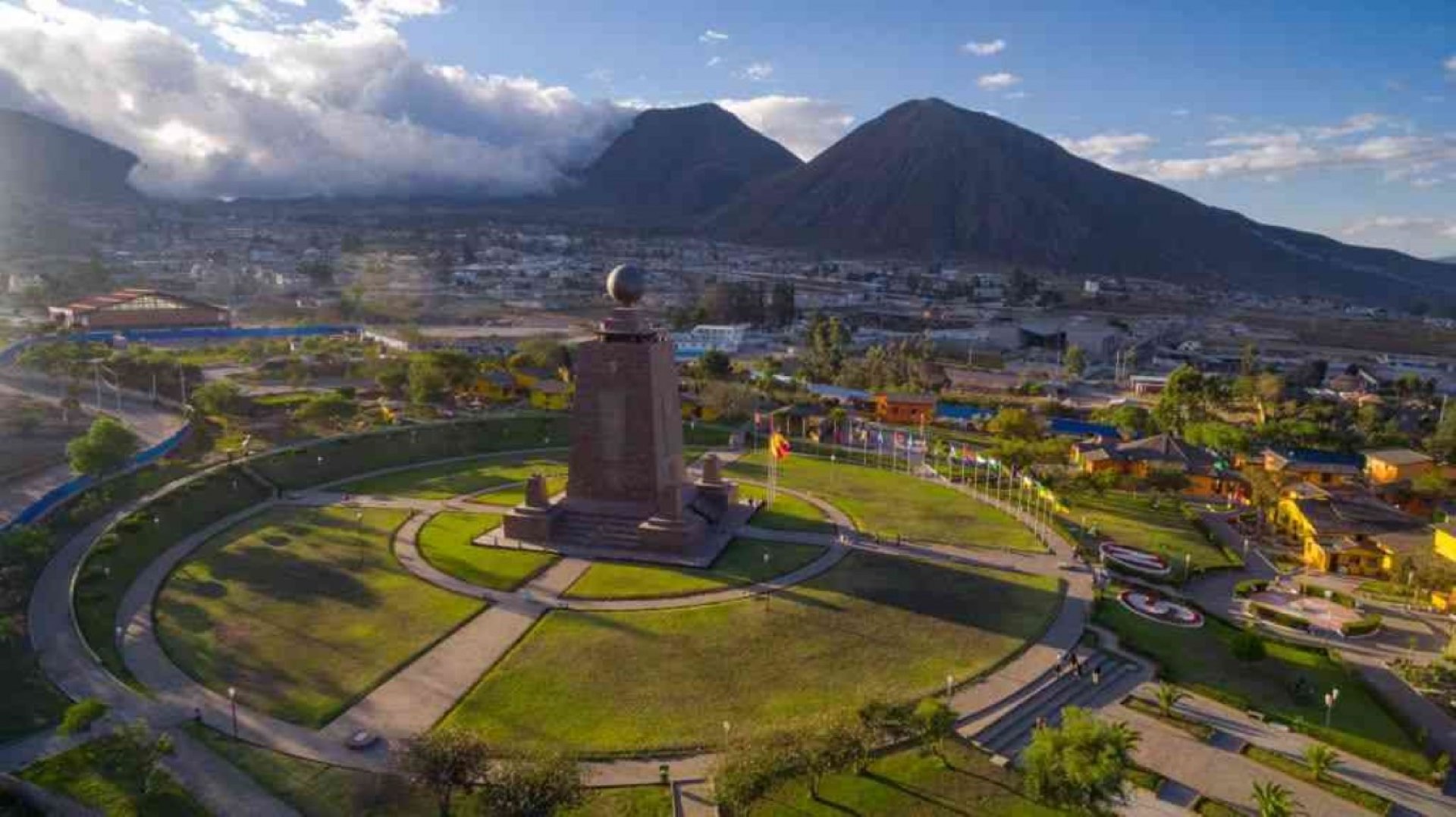  Foto Centro Histórico - Mitad del Mundo